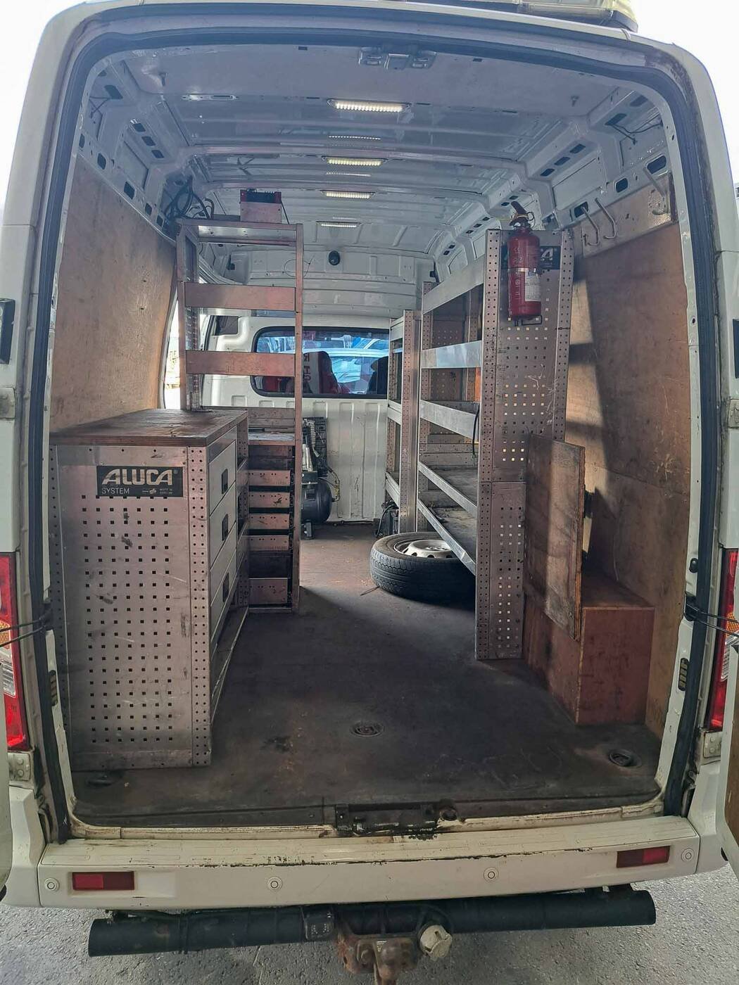 VW Crafter Service Van &mdash; photograph 2 of 7