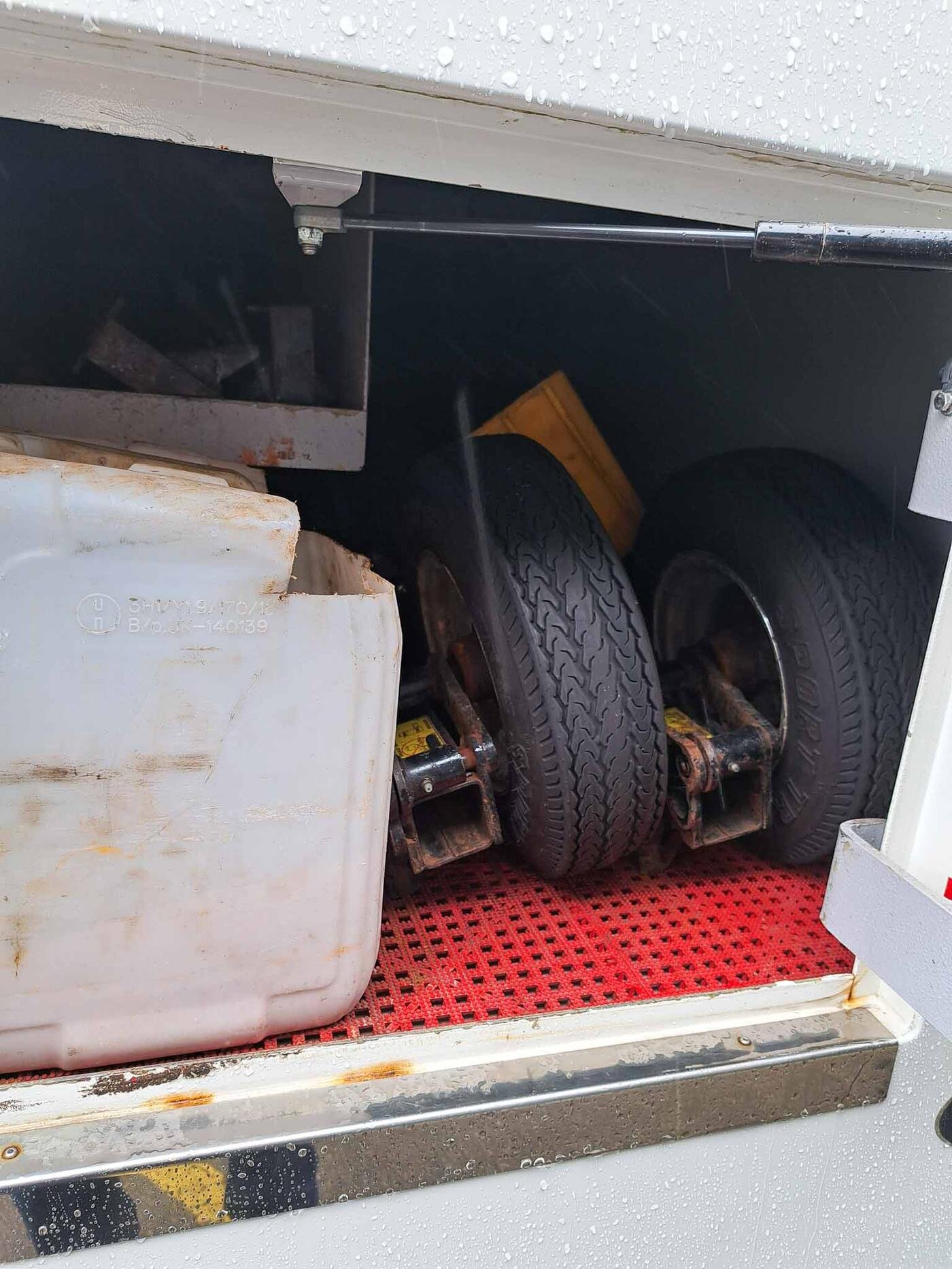 MAN TGL 12.250 Crew Cab – 4x2 Auto (Choice of 2) &mdash; photograph 9 of 10