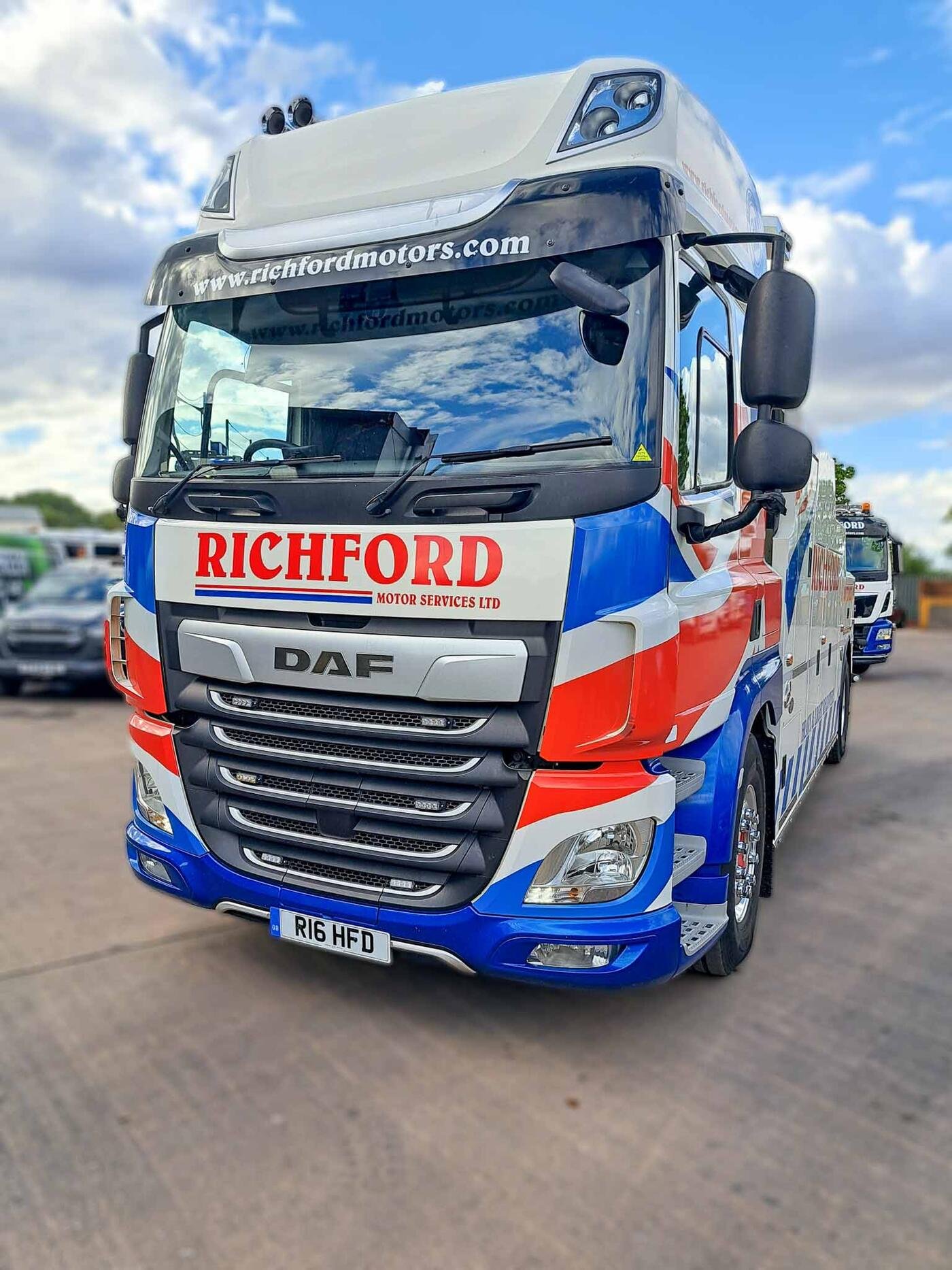 DAF 530 Sleeper Cab – 4x2 (2021) &mdash; photograph 1 of 15