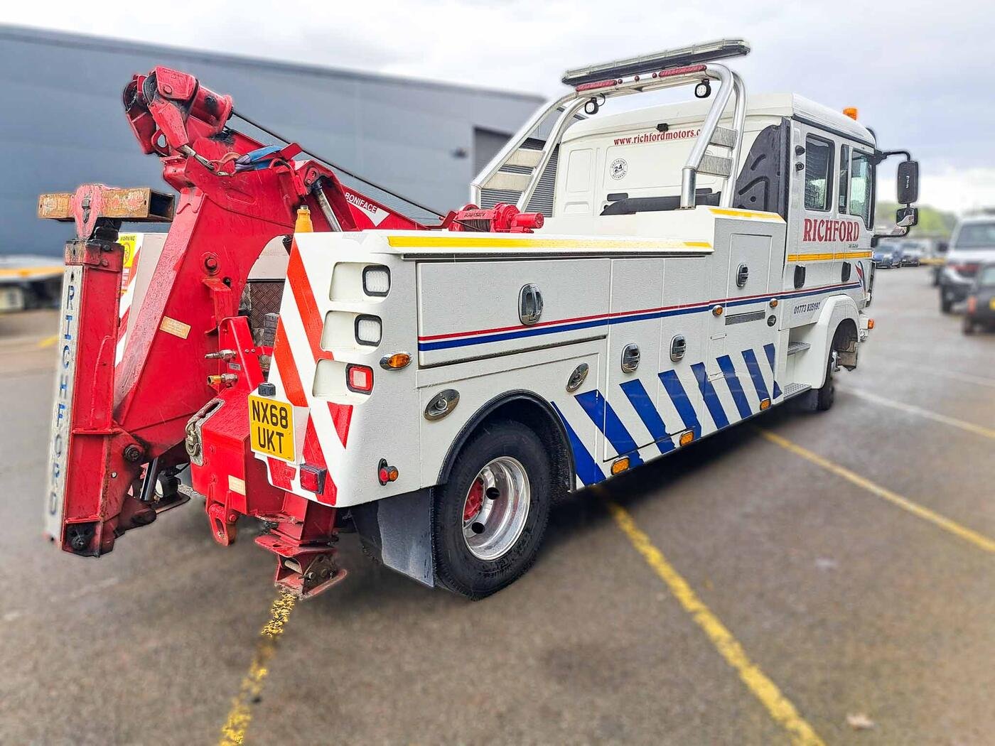 MAN TGL 12.250 Crew Cab – 4x2 Auto (Choice of 2) &mdash; photograph 2 of 10