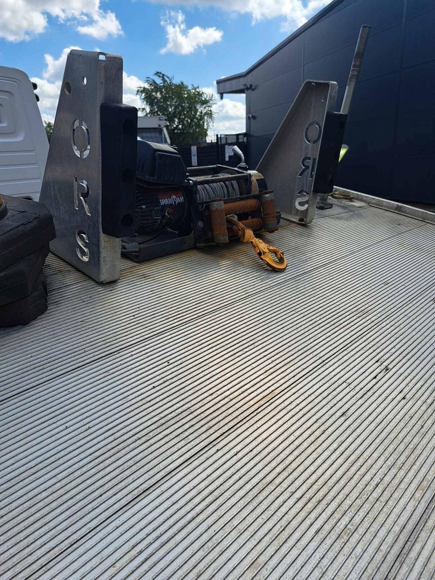 MAN TGE 3-140 Day Cab (3.5 Tonne) - OV21 PDX &mdash; photograph 2 of 8